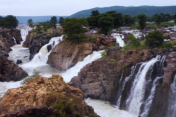 Hogenakkal Falls