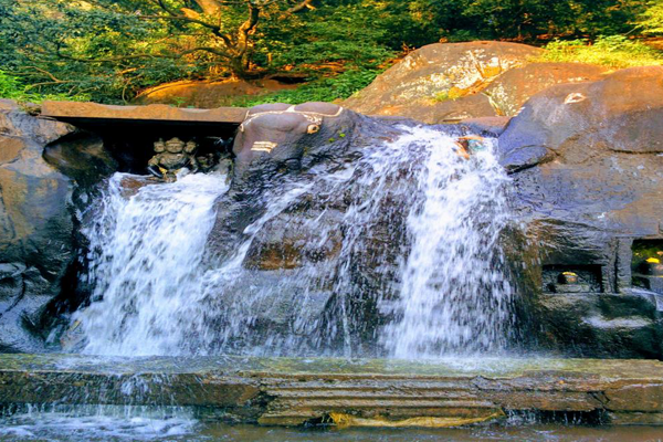 Kallathigiri Falls